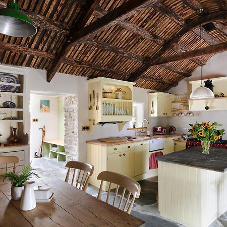 Secluded Thatched Cottage, Near Beaches & Hill Walking Rashenny Екстериор снимка