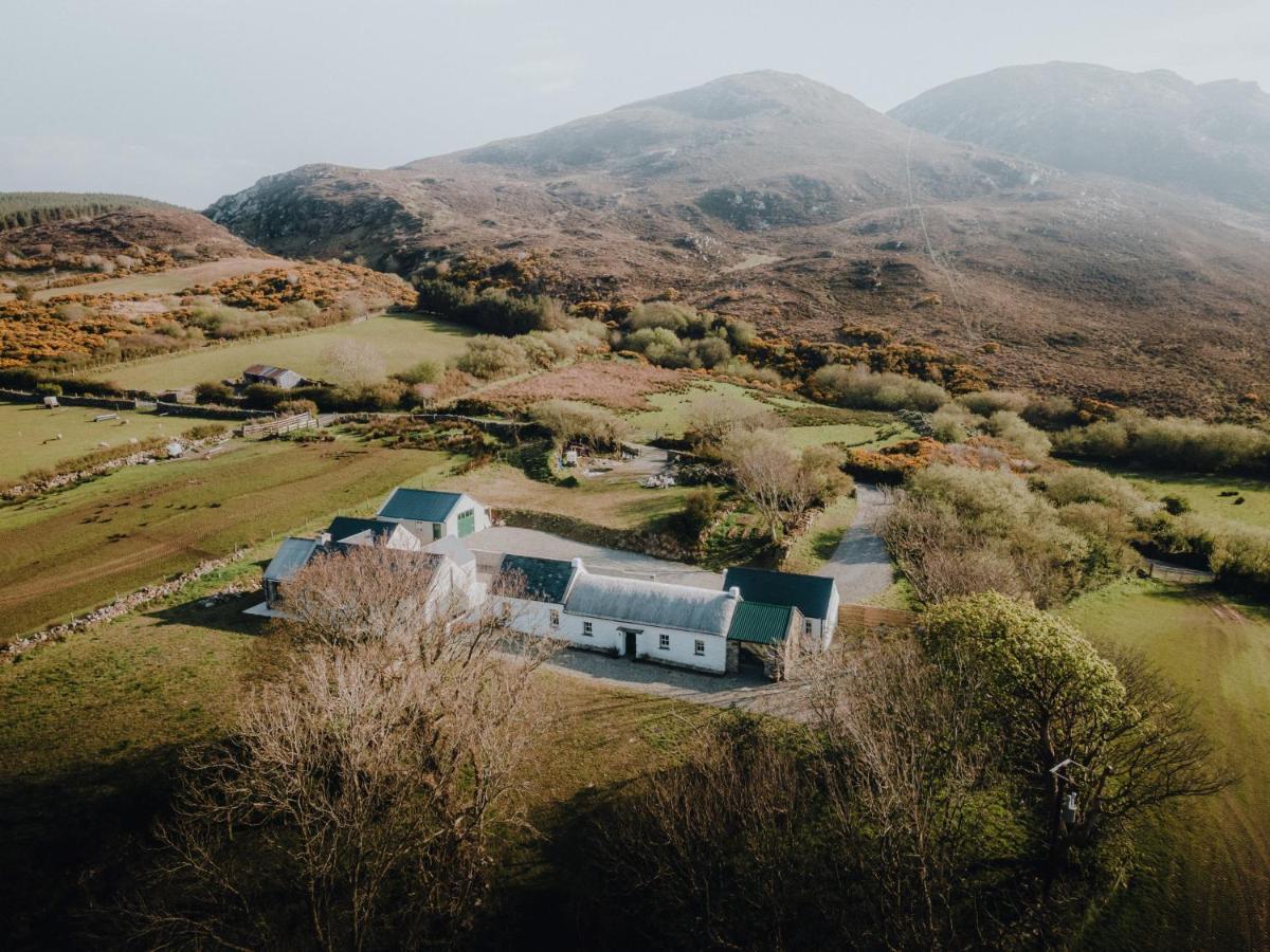 Secluded Thatched Cottage, Near Beaches & Hill Walking Rashenny Екстериор снимка