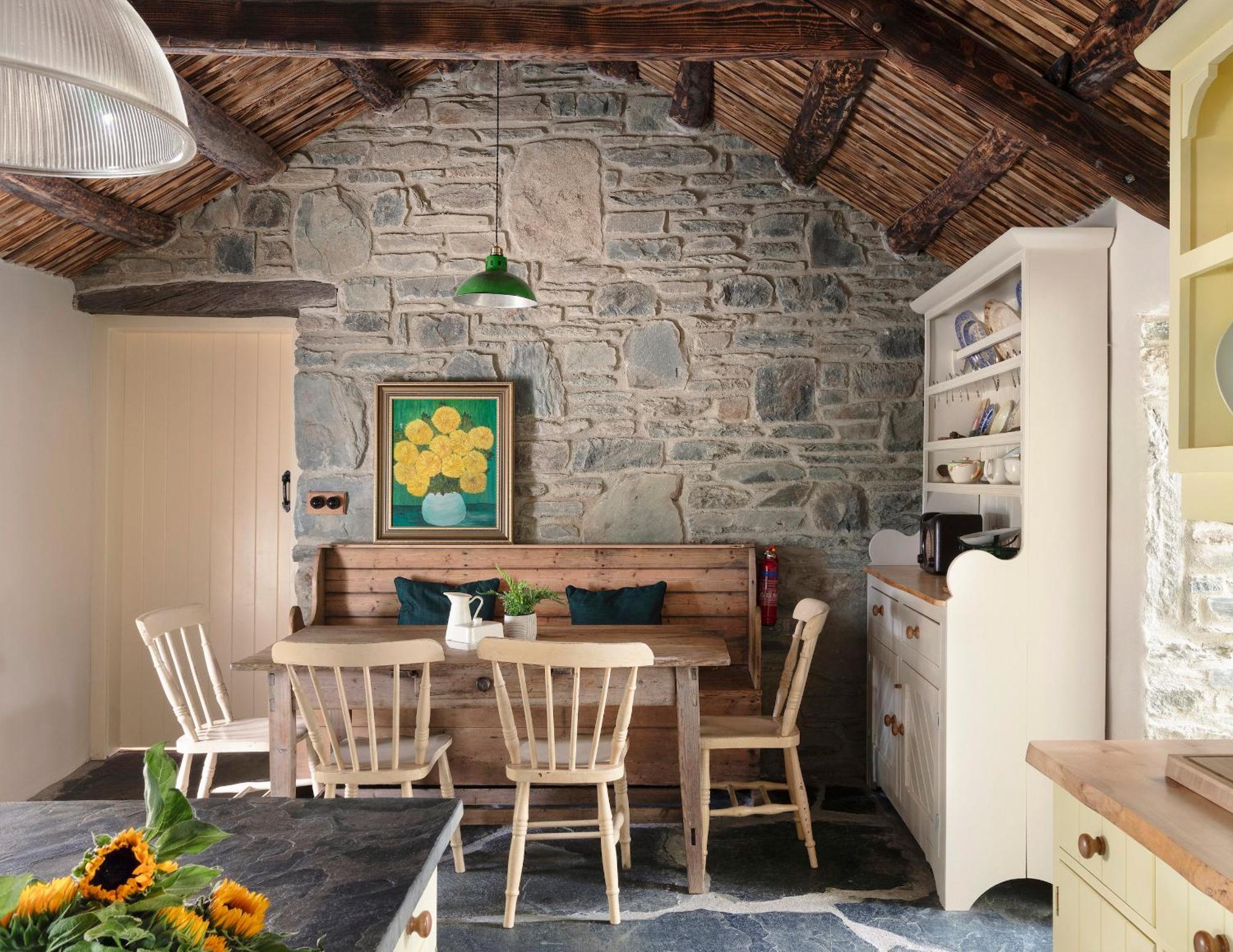 Secluded Thatched Cottage, Near Beaches & Hill Walking Rashenny Екстериор снимка